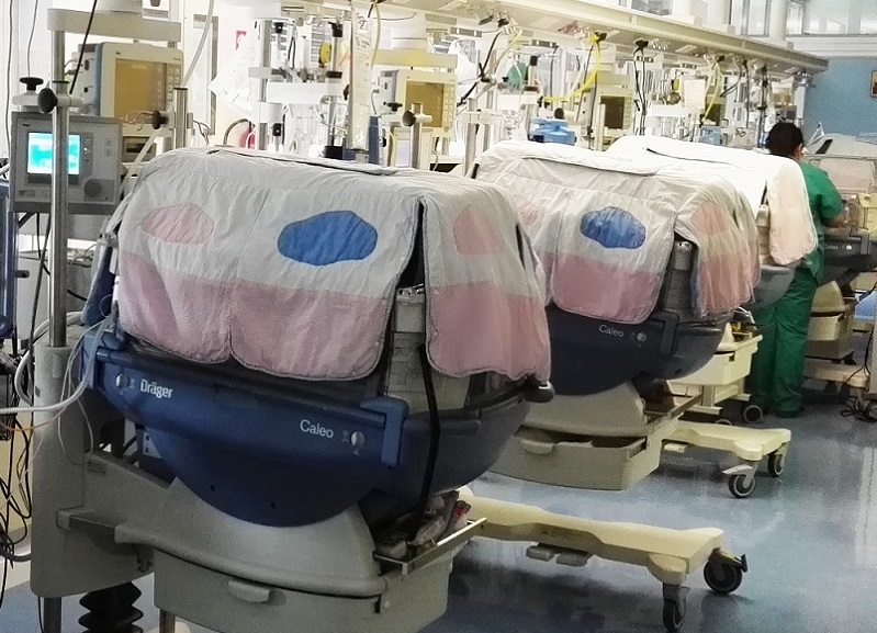 Alessandria, neonata muore dopo il parto: indagati quattro medici Alessandria, neonata muore dopo il parto: indagati quattro medici