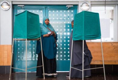 Svezia, estrema destra al 17,7%. Rebus governo. Intimidazioni neonazi