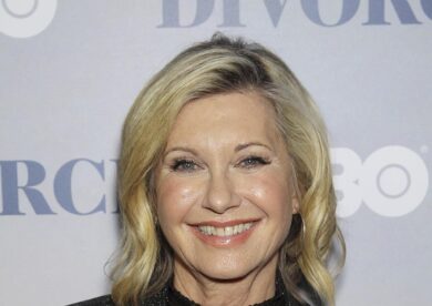 Olivia Newton-John: “Combatto contro il cancro per la terza volta”