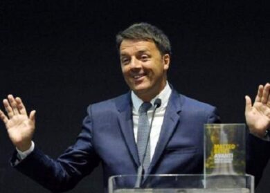 Renzi arriva a Milano e parte il teatro delle cinque cose che non ha capito