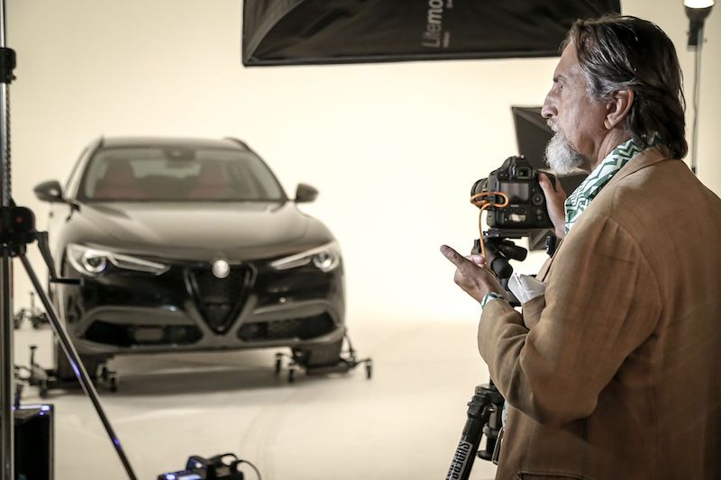 L’obiettivo di Giovanni Gastel interpreta la gamma Alfa Romeo B-Tech L’obiettivo di Giovanni Gastel interpreta la gamma Alfa Romeo B-Tech