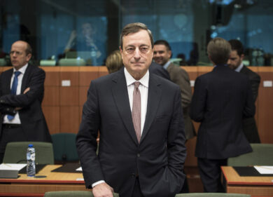 Bce, Draghi all’Italia: “Ora i fatti. Danni dalle parole dei politici”