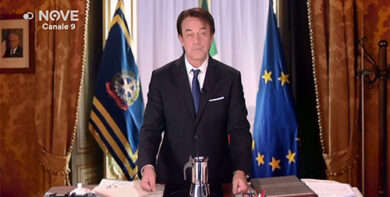 Crozza, il bilancio dei primi 100 giorni del Presidente del Consiglio Conte
