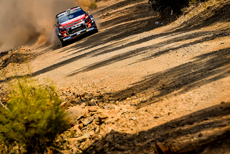 Le Citroen C3 WRC prendono confidenza con il difficile percorso