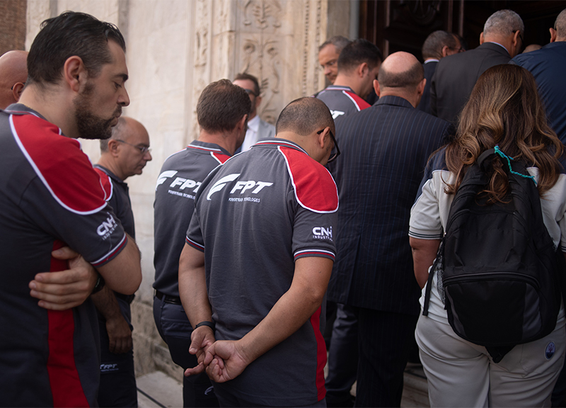 Marchionne, duomo di Torino gremito per l’omaggio al manager Marchionne, duomo di Torino gremito per l’omaggio al manager