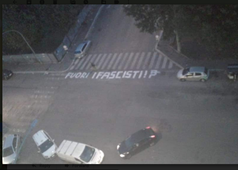 Roma, gli antifascisti imbrattano Casal Bruciato contro CasaPound – FOTO Roma, gli antifascisti imbrattano Casal Bruciato contro CasaPound – FOTO