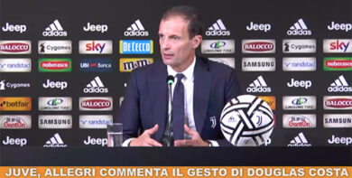 Juve, Allegri commenta il gesto di Douglas Costa