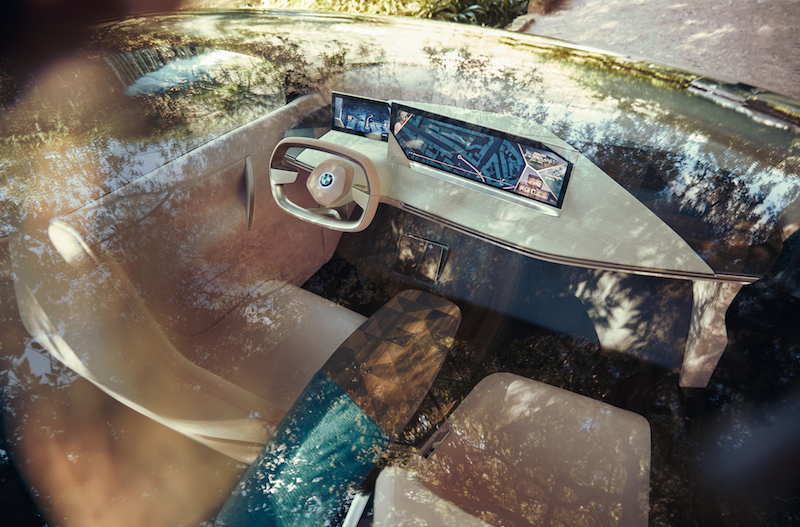 Vision iNEXT: l’auto del futuro secondo BMW
