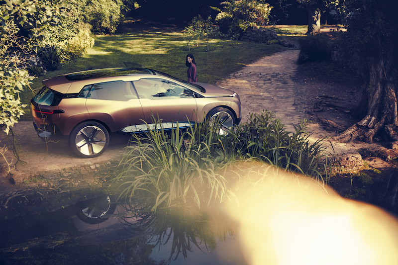Vision iNEXT: l’auto del futuro secondo BMW
