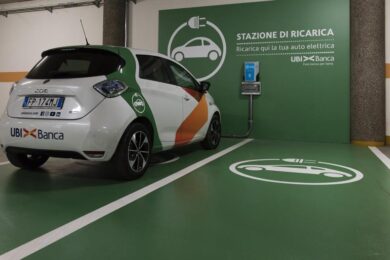 Ubi Banca favorisce la sostenibilità: la nuova Renault ZOE per i dipendenti