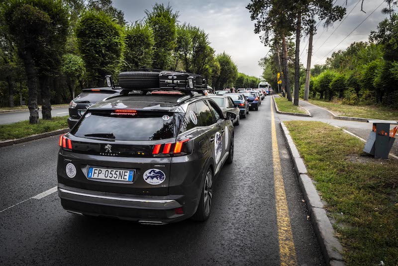 “Sulle orme della Via della Seta”, la Peugeot 3008 arriva a Samarcanda “Sulle orme della Via della Seta”, la Peugeot 3008 arriva a Samarcanda