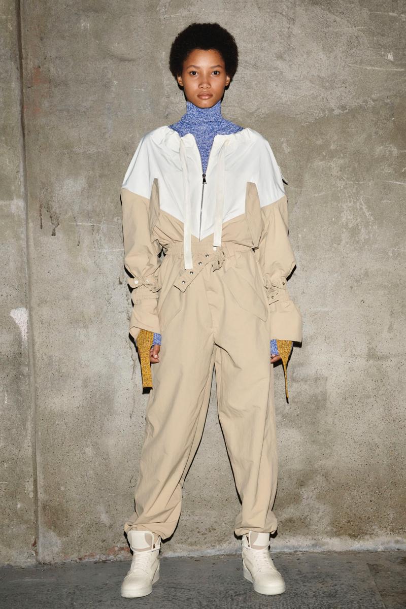 Milano Fashion Week 2019, Moncler innovativo. Alberta Ferretti sensuale e… Milano Fashion Week 2019, Moncler innovativo. Alberta Ferretti sensuale e…