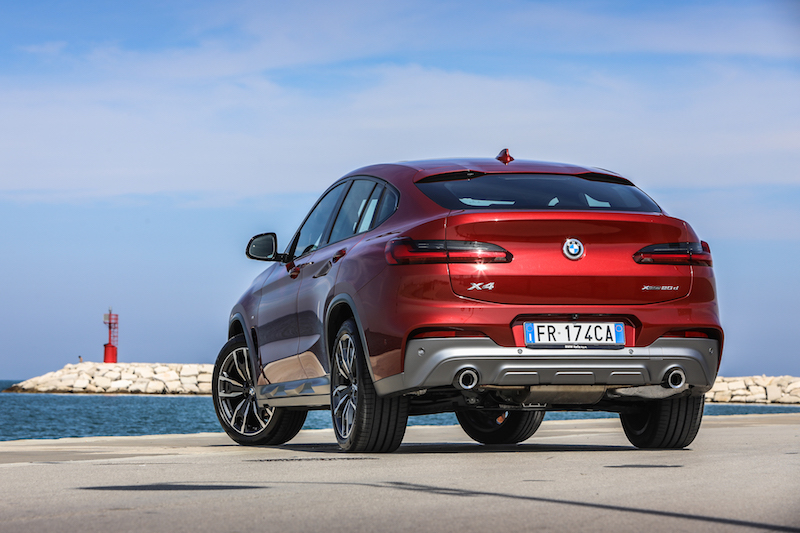 Nuova BMW X4, l’eleganza sportiva di un coupè Nuova BMW X4, l’eleganza sportiva di un coupè