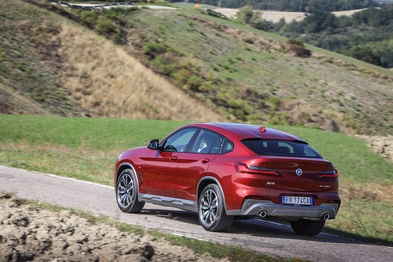 Nuova BMW X4, l’eleganza sportiva di un coupè Nuova BMW X4, l’eleganza sportiva di un coupè