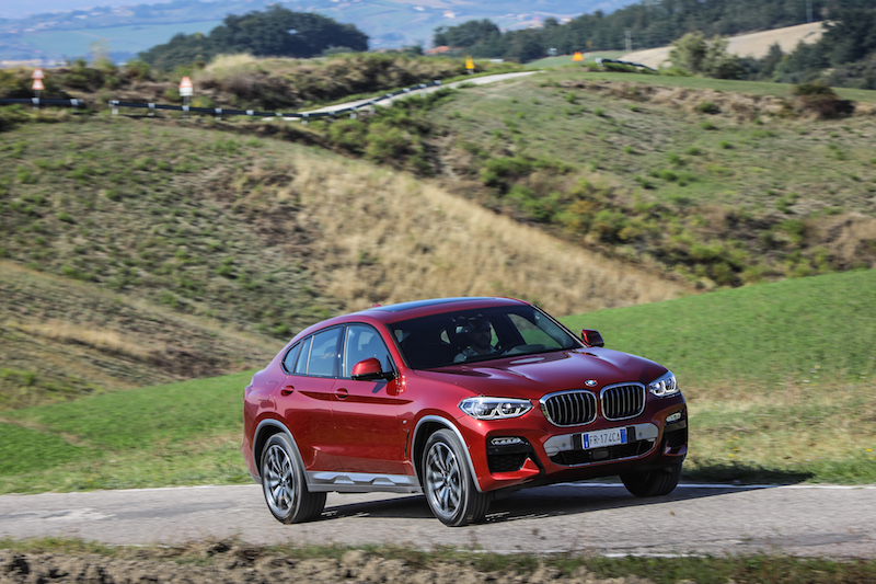 Nuova BMW X4, l’eleganza sportiva di un coupè Nuova BMW X4, l’eleganza sportiva di un coupè