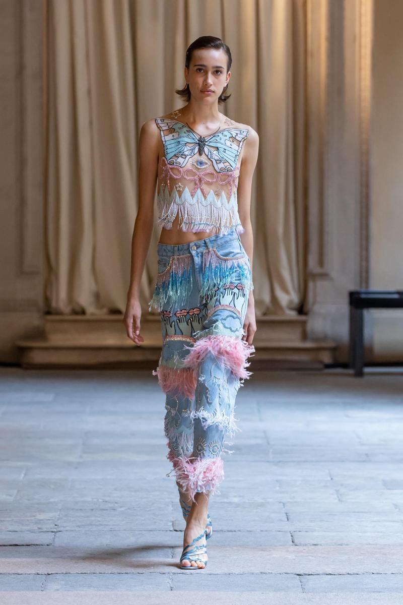 Mfw, Prada e Moschino al top. Oggi Plein e Versace Mfw, Prada e Moschino al top. Oggi Plein e Versace