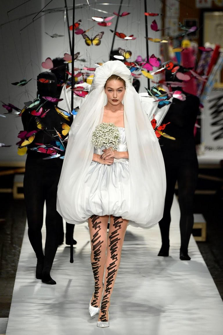 Mfw, Prada e Moschino al top. Oggi Plein e Versace Mfw, Prada e Moschino al top. Oggi Plein e Versace