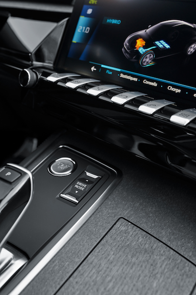 Peugeot svela le nuove 508 e 3008 con tecnologia plug-in hybrid