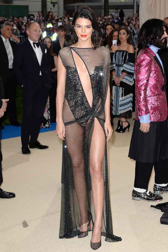 Milano Fashion Week e Instagram: Kendall Jenner e Chiara Ferragni protagoniste Milano Fashion Week e Instagram: Kendall Jenner e Chiara Ferragni protagoniste