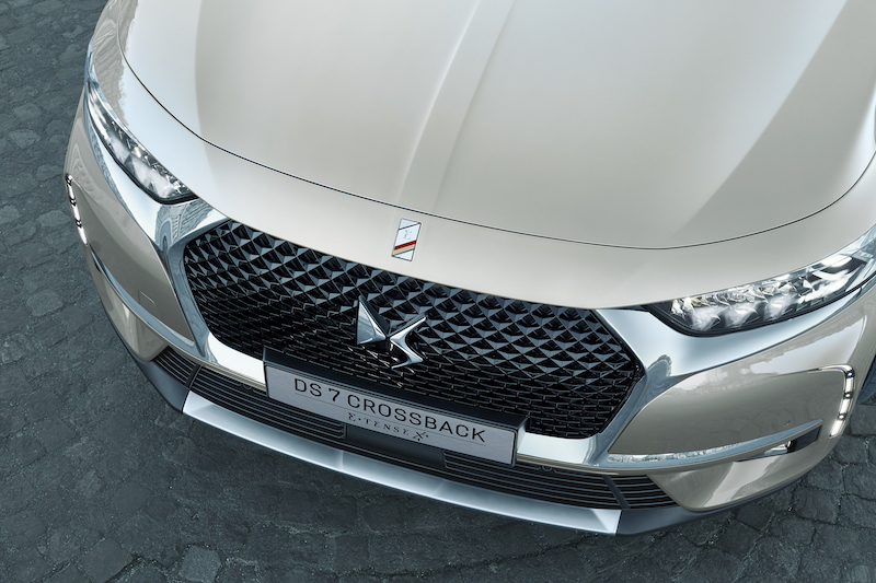 Parigi 2018 : debutta la DS 7 crossback E-Tense 4×4