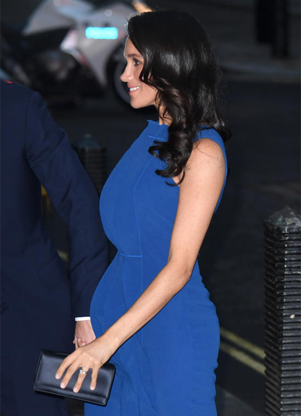 Royal Family News, Meghan Markle in Givenchy (di nuovo): prima uscita da sola