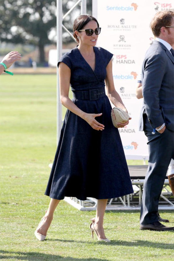 Royal Family News, Meghan Markle in Givenchy (di nuovo): prima uscita da sola