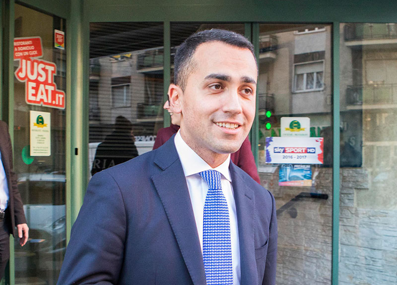Manovra, Di Maio accelera: “Inutile tirare a campare” Manovra, Di Maio accelera: “Inutile tirare a campare”