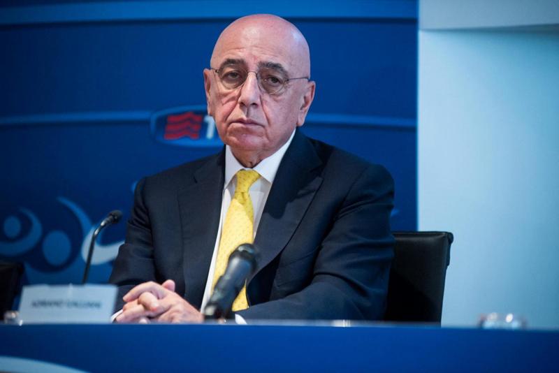 Berlusconi-Monza: ufficiale. Galliani: “Nessun tradimento. Ero in prestito al Milan” Berlusconi-Monza: ufficiale. Galliani: “Nessun tradimento. Ero in prestito al Milan”