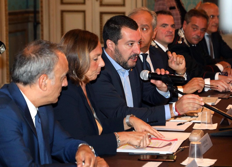 Salvini a Milano per il vertice di sicurezza in prefettura Salvini a Milano per il vertice di sicurezza in prefettura