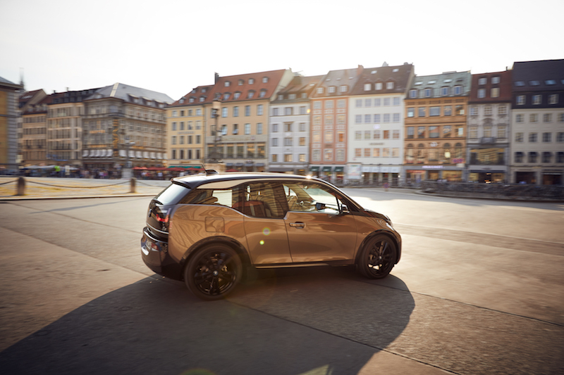 BMW i3 e i3s 260 km di autonomia con le nuove batterie