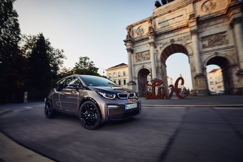 BMW i3 e i3s 260 km di autonomia con le nuove batterie