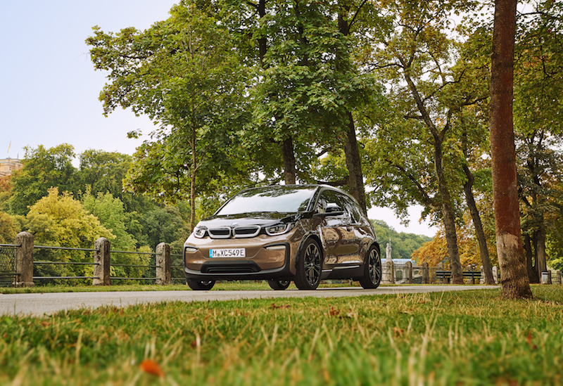 BMW i3 e i3s 260 km di autonomia con le nuove batterie