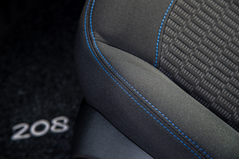 Peugeot 208 Signature, la nuova serie speciale