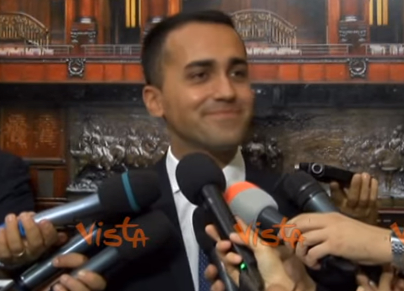 Ue: Di Maio, non mi sento di rimproverare Salvini per dichiarazioni su Juncker Ue: Di Maio, non mi sento di rimproverare Salvini per dichiarazioni su Juncker