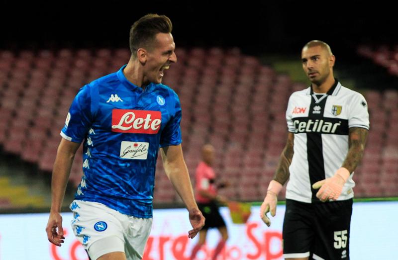 Napoli, Milik rapinato dopo vittoria con il Liverpool in Champions League Napoli, Milik rapinato dopo vittoria con il Liverpool in Champions League