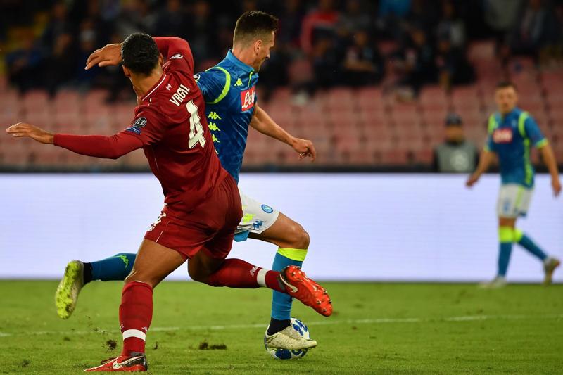 Napoli, Milik rapinato dopo vittoria con il Liverpool in Champions League Napoli, Milik rapinato dopo vittoria con il Liverpool in Champions League