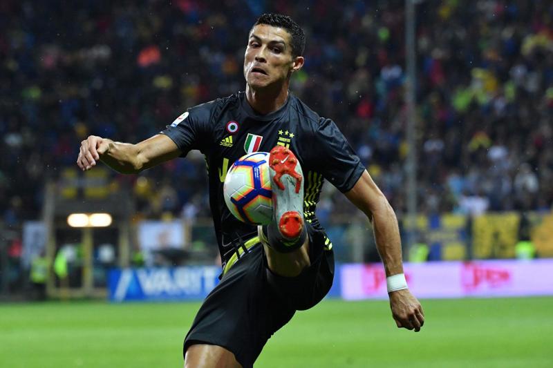 Juventus a picco: -9.92% a Piazza Affari. Il club difende Cristiano Ronaldo Juventus a picco: -9.92% a Piazza Affari. Il club difende Cristiano Ronaldo