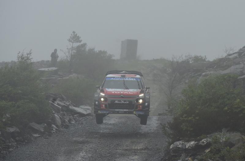 Rally Gran Bretagna, i piloti Citroen prendono il volo