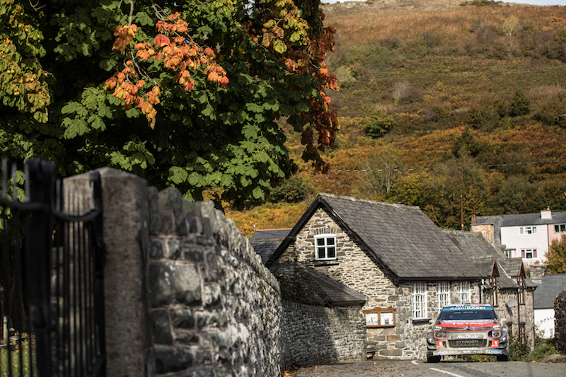 Rally Gran Bretagna, i piloti Citroen prendono il volo