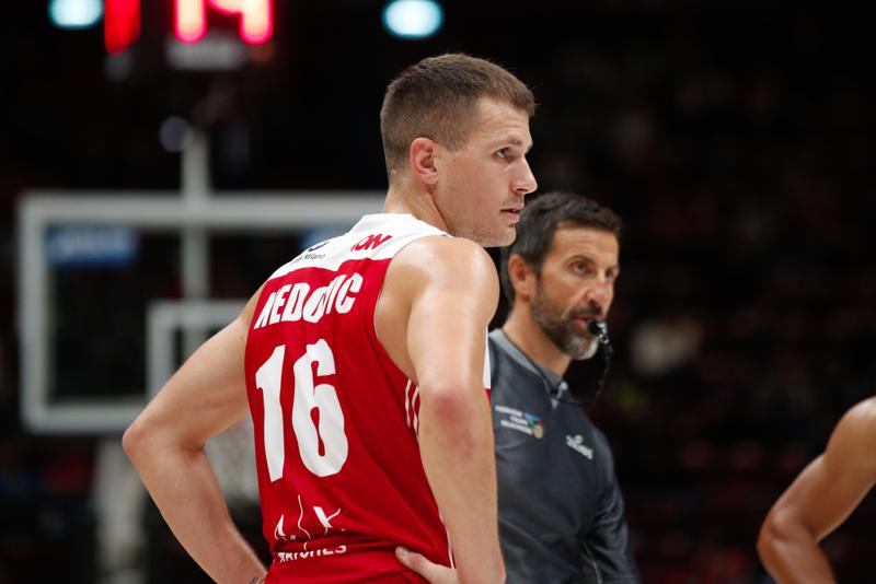 Olimpia Milano-Brindisi 103-92, Mike James show al Forum Olimpia Milano-Brindisi 103-92, Mike James show al Forum