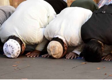Islam, il Tar sulla legge anti-moschee: “Viola i diritti dei fedeli”