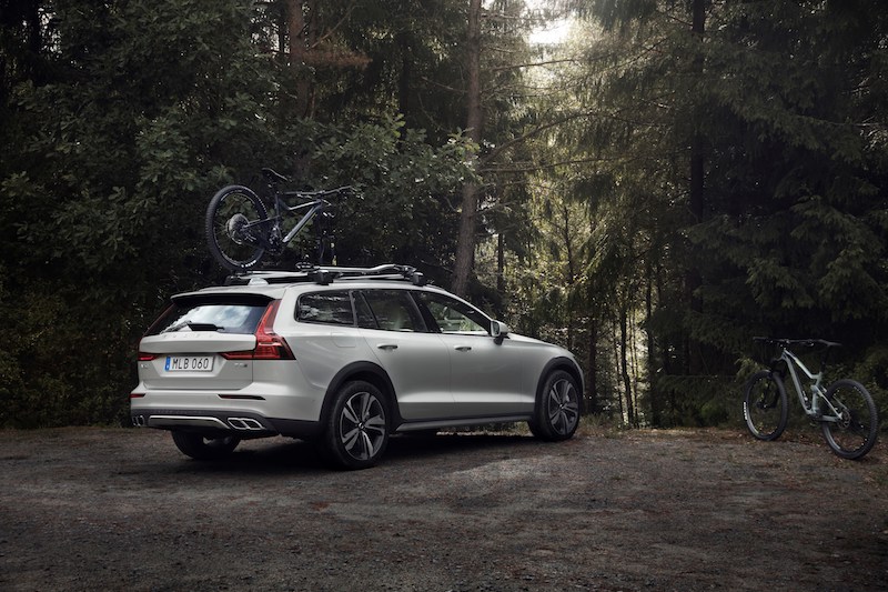 Debutta la nuova Volvo V60 Cross Country. Debutta la nuova Volvo V60 Cross Country.