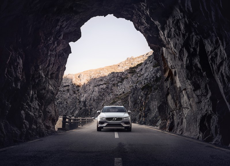 Debutta la nuova Volvo V60 Cross Country. Debutta la nuova Volvo V60 Cross Country.