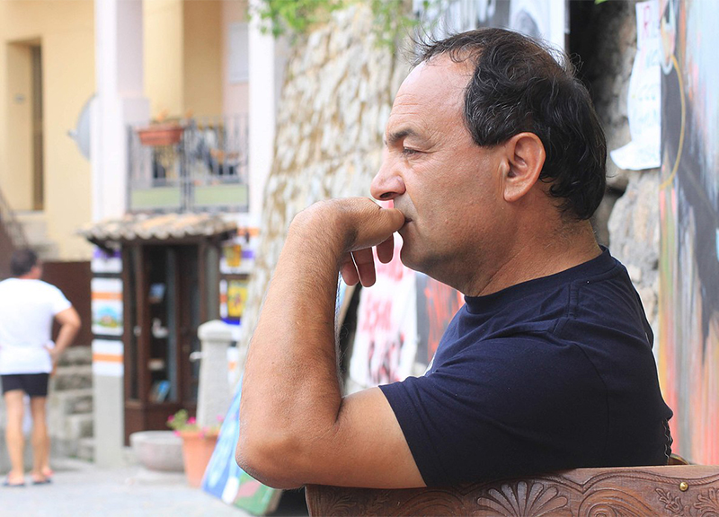 Riace, i progetti sui migranti di Lucano favoriti da una manina al Viminale Riace, i progetti sui migranti di Lucano favoriti da una manina al Viminale