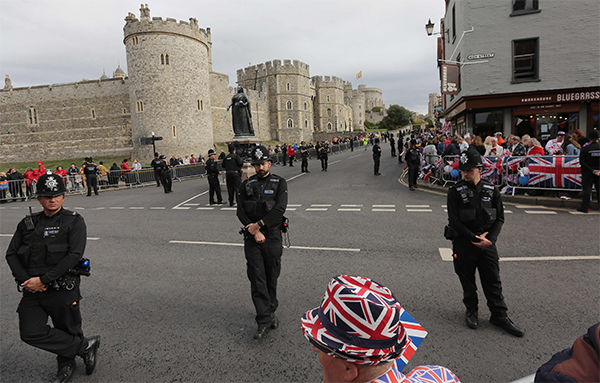 Royal Family News: il vento alza la gonna di Kate Middleton. E Meghan… FOTO Royal Family News: il vento alza la gonna di Kate Middleton. E Meghan… FOTO