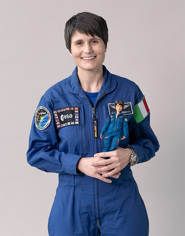 Barbie diventa astronauta: Mattel celebra la Cristoforetti… e le bimbe Barbie diventa astronauta: Mattel celebra la Cristoforetti… e le bimbe