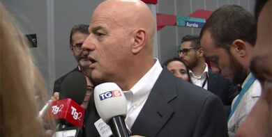 Eni, Descalzi: “Da Governo nessuna richiesta. Siamo noi a dover assumere”