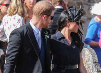 Kate Middleton nuovo look: con la redingote di Erdem detta la moda. FOTO