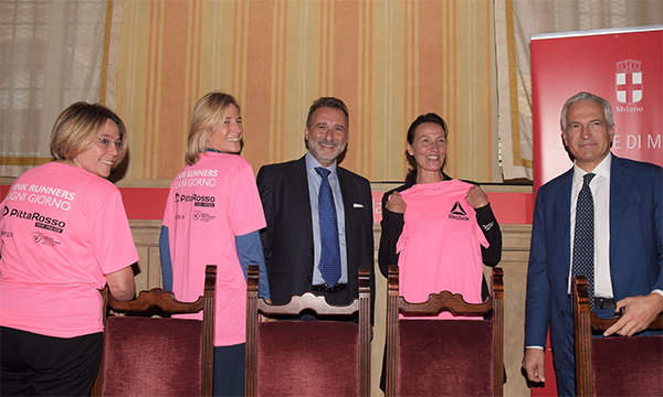 PittaRosso Pink Parade 2018: il 28 ottobre il Duomo si colora di rosa PittaRosso Pink Parade 2018: il 28 ottobre il Duomo si colora di rosa