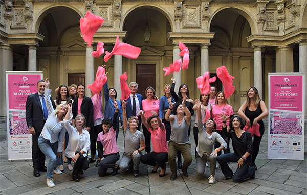 PittaRosso Pink Parade 2018: il 28 ottobre il Duomo si colora di rosa PittaRosso Pink Parade 2018: il 28 ottobre il Duomo si colora di rosa